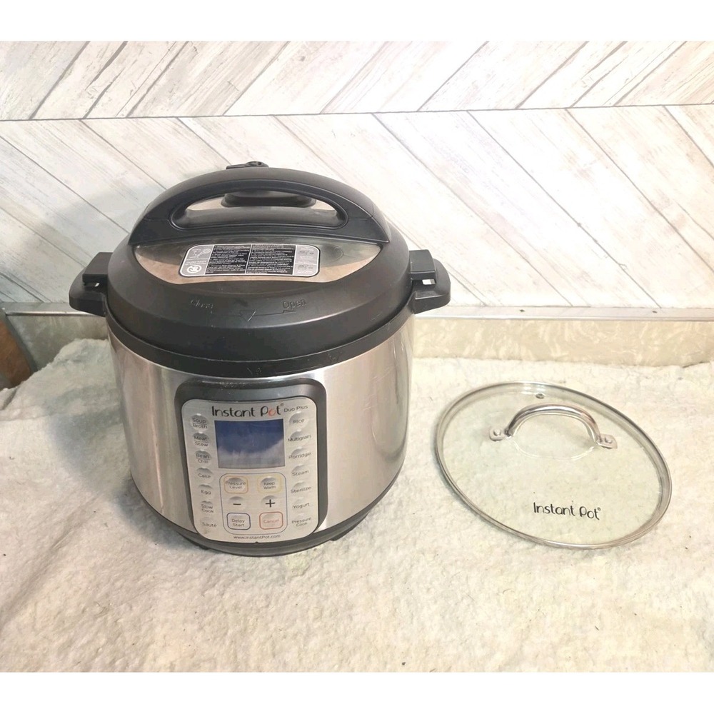 Instant Pot Duo Plus 60 6-Quart Multi-Cooker, Stainless Steel/Black W/ LID